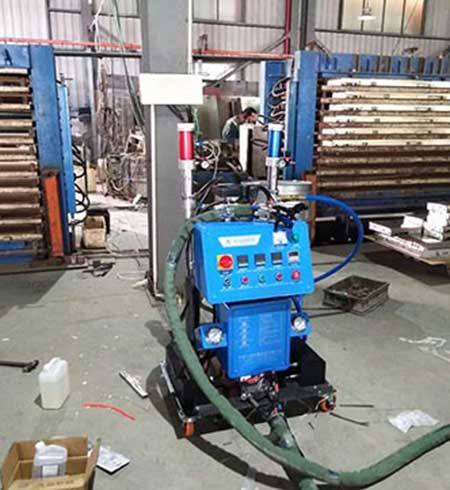 Q2600聚氨酯门板喷塑设备