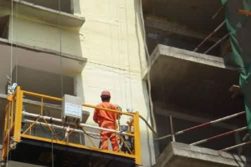 外墙保温层现场发泡聚氨酯喷涂案例